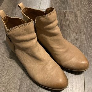 Lucky Ankle Boots Size 8.5
